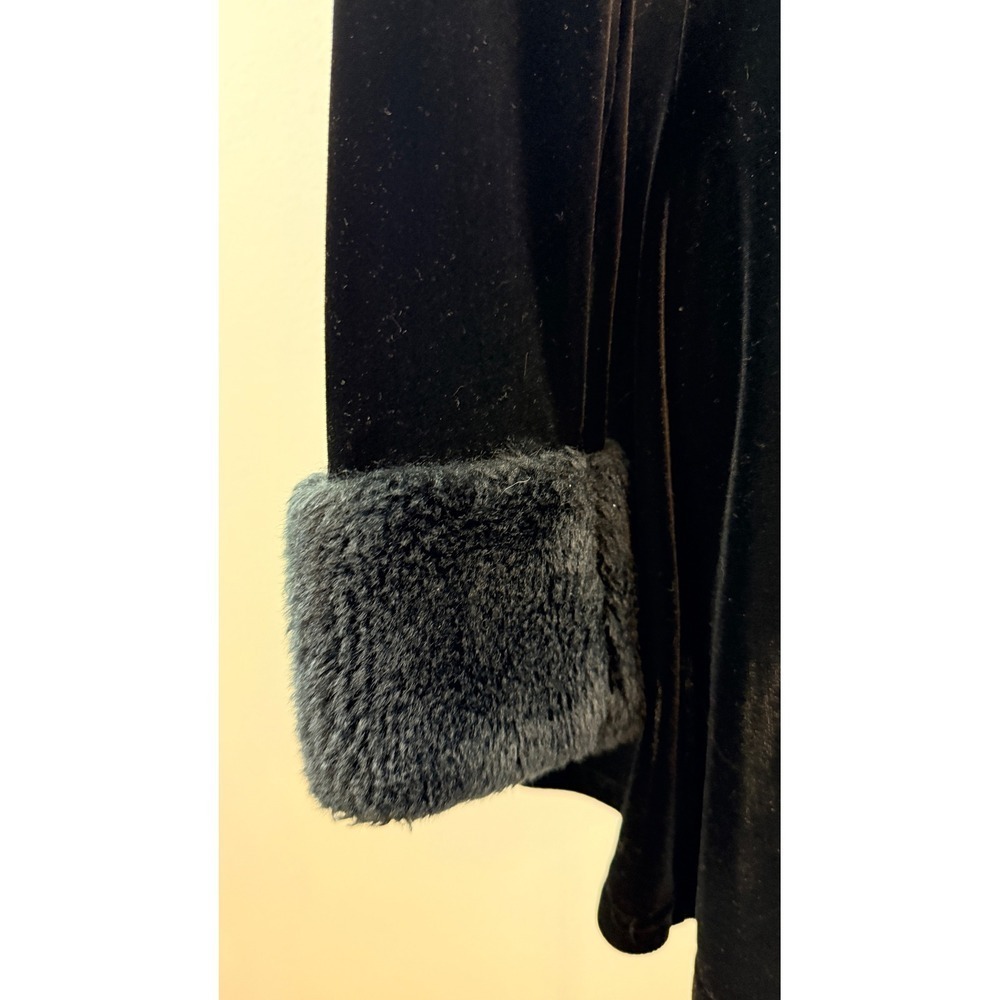 BASIC USA Whimsigoth Goth Black Velvet Faux Fur Trim Button Front Coat Large - Picture 4 of 10